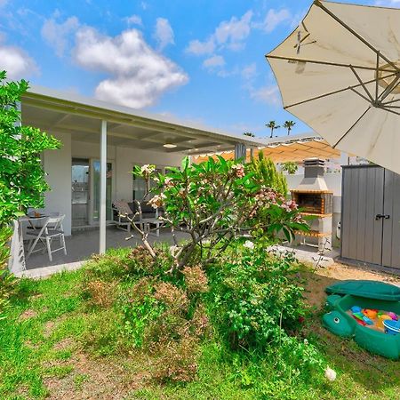 Beautiful Bungalow In Island Village 아데제 외부 사진