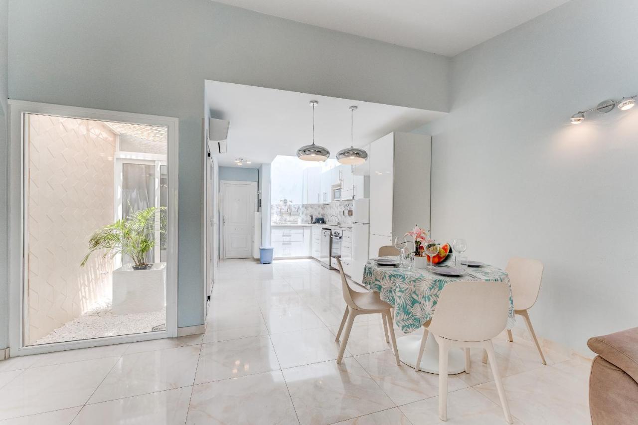 Beautiful Bungalow In Island Village 아데제 외부 사진